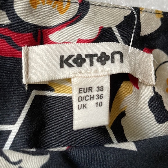 One shoulder long sleeve blouse frill down one side cute design Sz M - Picture 3 of 9